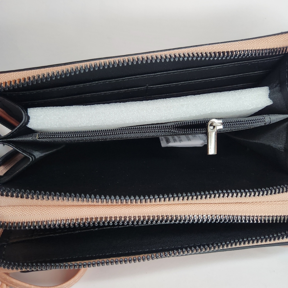 Sam And Hadley Crossbody Blush Pink With Wristlet - Picture 6 of 7